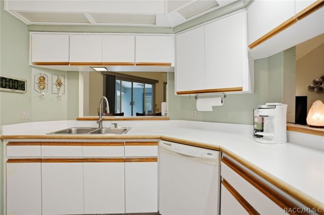 21 Sweetgum Court S, Homosassa, FL 34446