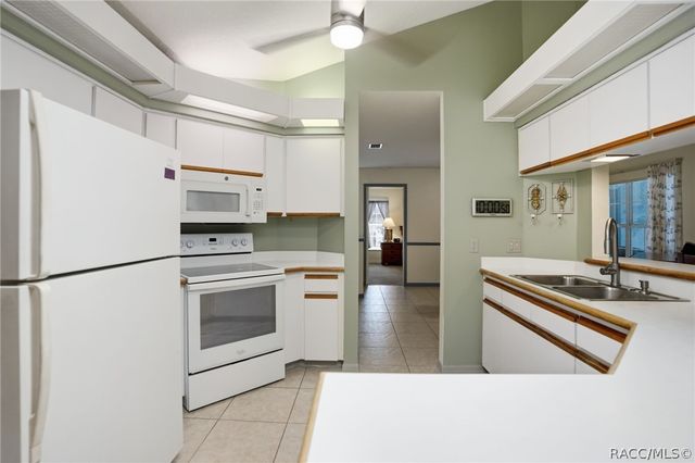 21 Sweetgum Court S, Homosassa, FL 34446