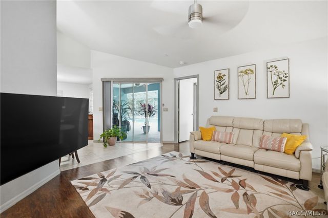 21 Sweetgum Court S, Homosassa, FL 34446