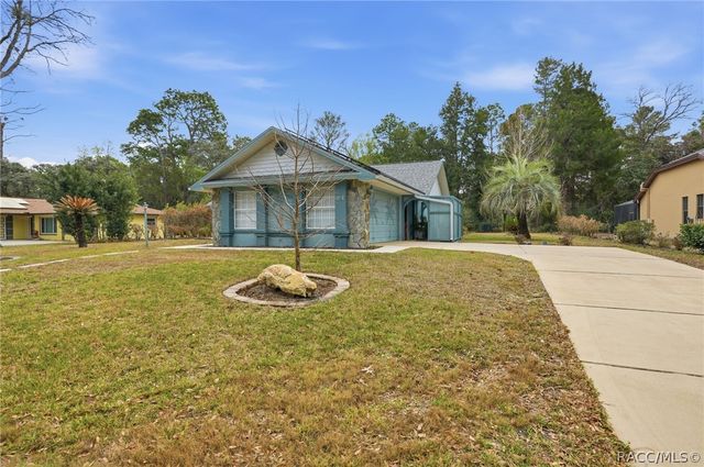 21 Sweetgum Court S, Homosassa, FL 34446