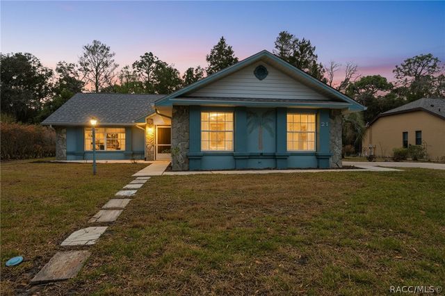 21 Sweetgum Court S, Homosassa, FL 34446