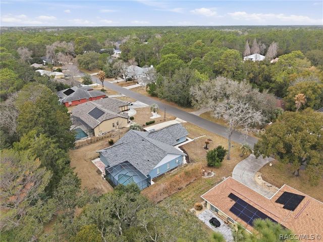 21 Sweetgum Court S, Homosassa, FL 34446