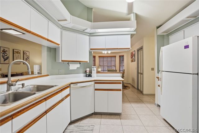 21 Sweetgum Court S, Homosassa, FL 34446