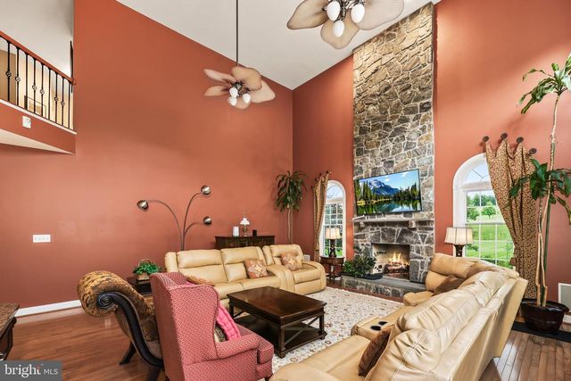 40890 BEECHNUT RD, Leesburg, VA 20175