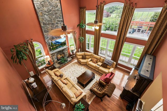 40890 BEECHNUT RD, Leesburg, VA 20175