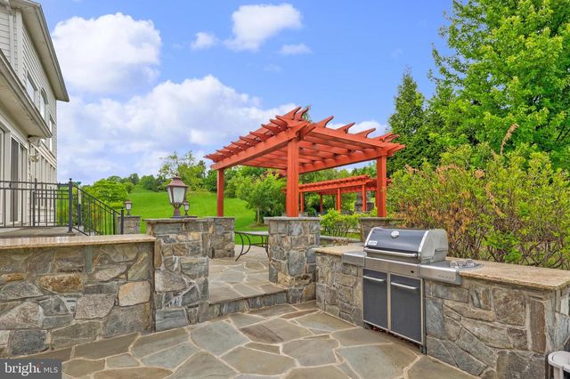 40890 BEECHNUT RD, Leesburg, VA 20175