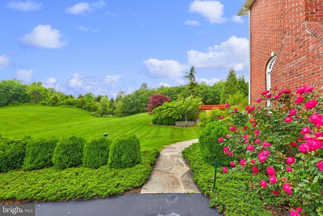 40890 BEECHNUT RD, Leesburg, VA 20175