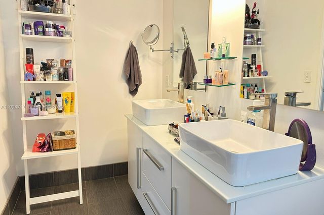 4350 NW 107th Ave 202-2, Doral, FL 33178