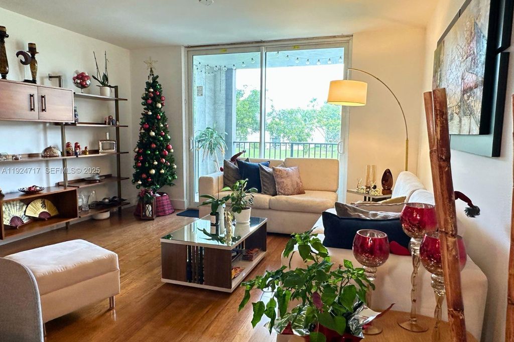 4350 NW 107th Ave 202-2, Doral, FL 33178