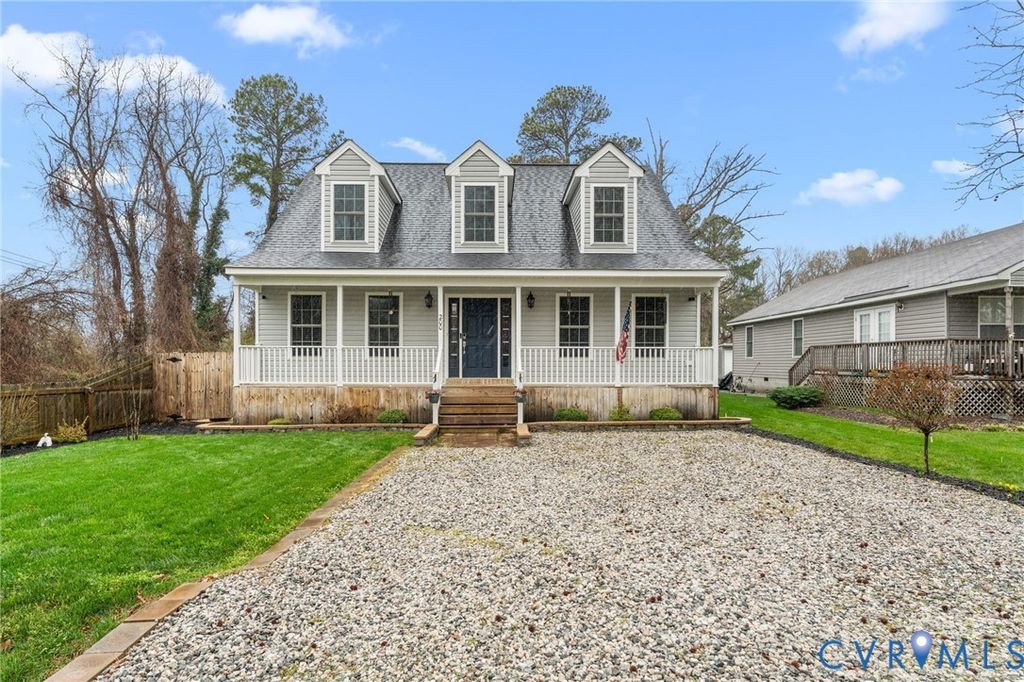 200 Fort St, West Point, VA 23181