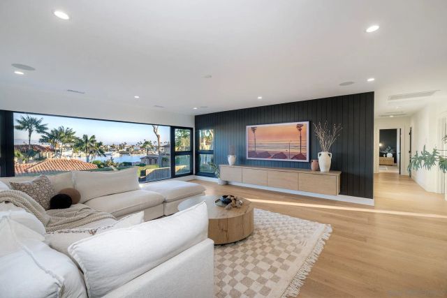 2980 Nichols St, San Diego, CA 92106