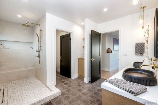 2980 Nichols St, San Diego, CA 92106