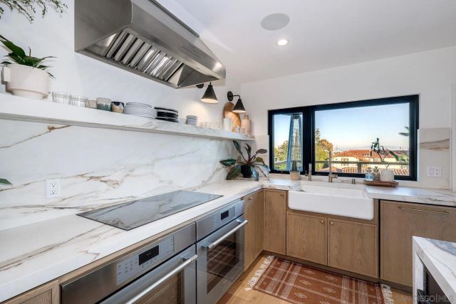 2980 Nichols St, San Diego, CA 92106