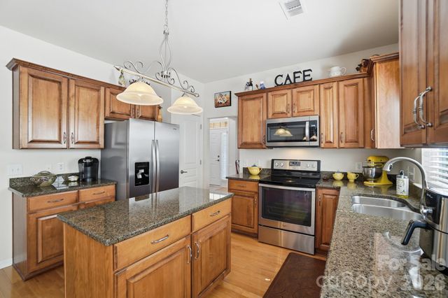 6319 Highland Commons Road, Charlotte, NC 28269