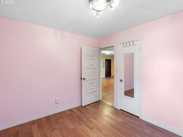 13635 Sw HALL Blvd, Portland, OR 97223