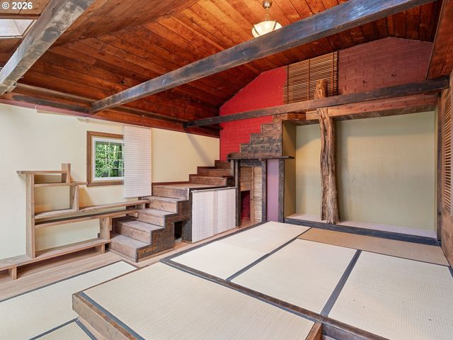 13635 Sw HALL Blvd, Portland, OR 97223