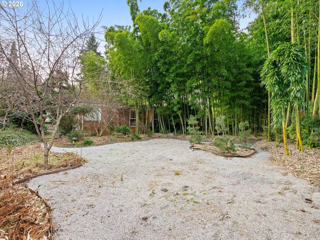 13635 Sw HALL Blvd, Portland, OR 97223