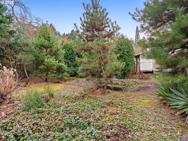 13635 Sw HALL Blvd, Portland, OR 97223