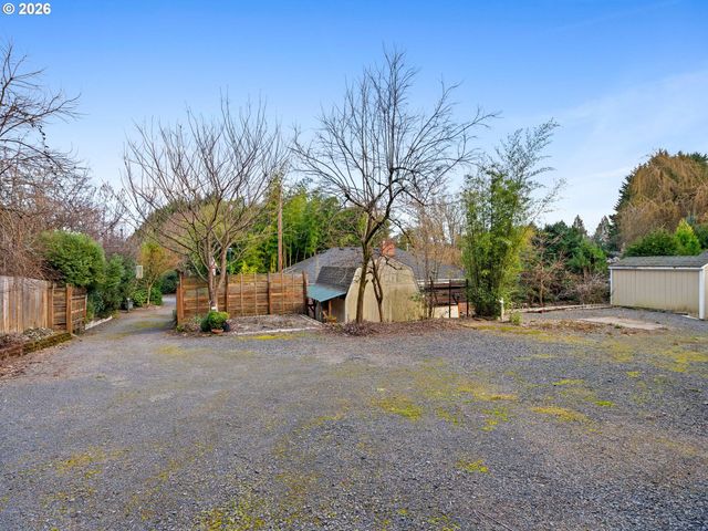 13635 Sw HALL Blvd, Portland, OR 97223