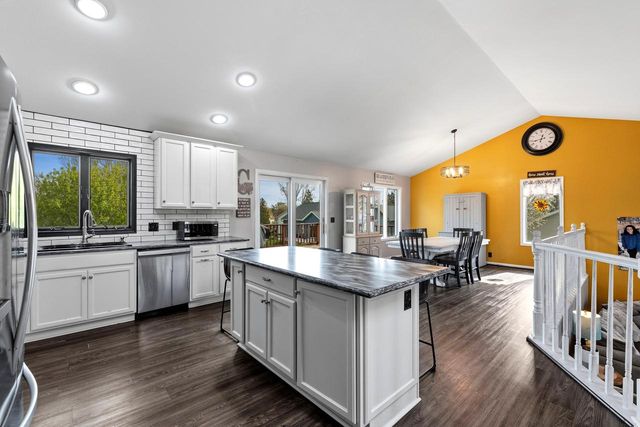 210 Dream Catcher DRIVE, Kewaskum, WI 53040