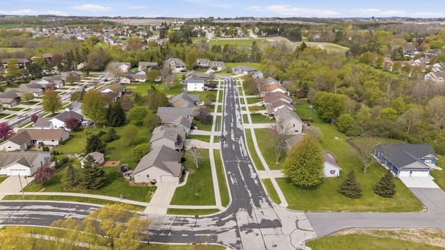 210 Dream Catcher DRIVE, Kewaskum, WI 53040