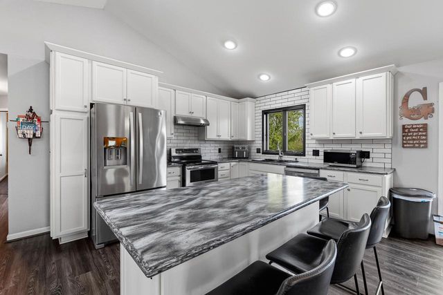 210 Dream Catcher DRIVE, Kewaskum, WI 53040