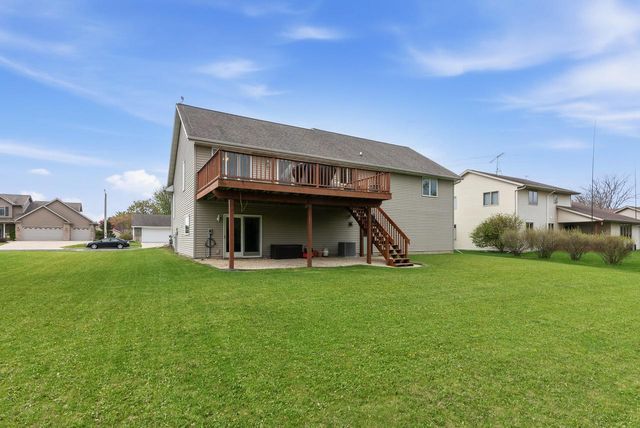 210 Dream Catcher DRIVE, Kewaskum, WI 53040