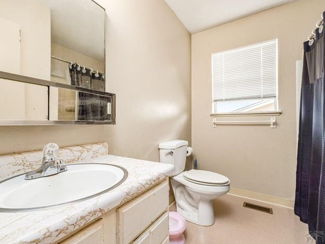 3223-3225 Baltimore Ave, Pueblo, CO 81008