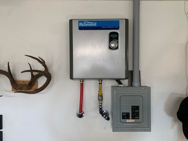 1544 Sweeden Road, Russellville, AR 72802