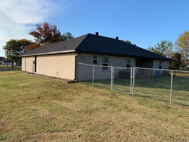 1544 Sweeden Road, Russellville, AR 72802