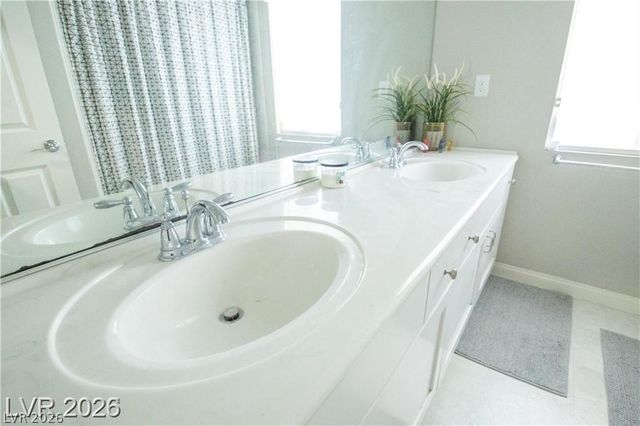 8525 Silver Coast Street, Las Vegas, NV 89139