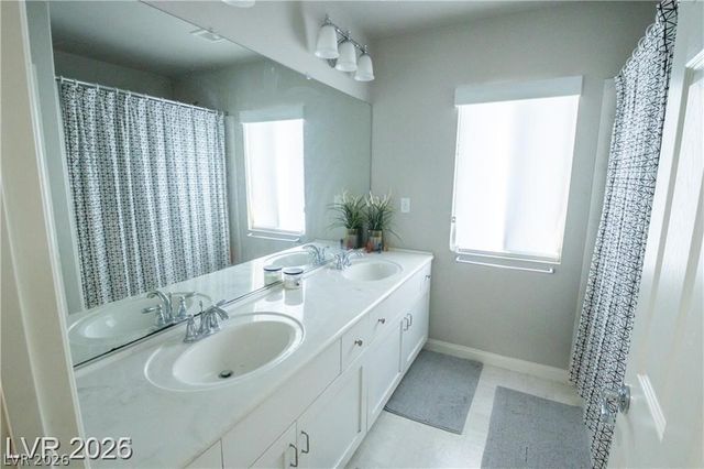 8525 Silver Coast Street, Las Vegas, NV 89139