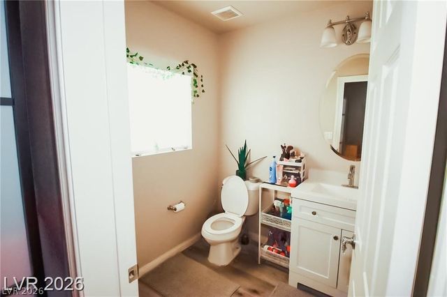 8525 Silver Coast Street, Las Vegas, NV 89139