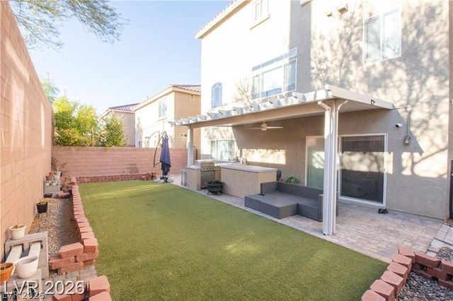 8525 Silver Coast Street, Las Vegas, NV 89139