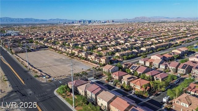 8525 Silver Coast Street, Las Vegas, NV 89139