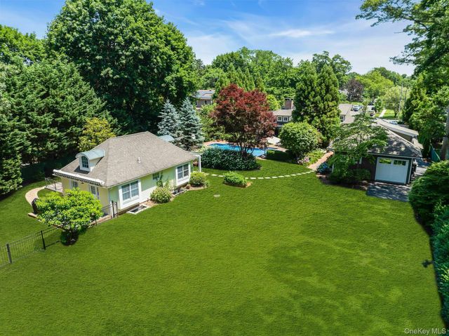 120 Cambon Avenue, Saint James, NY 11780