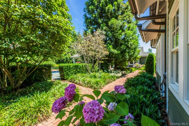 120 Cambon Avenue, Saint James, NY 11780