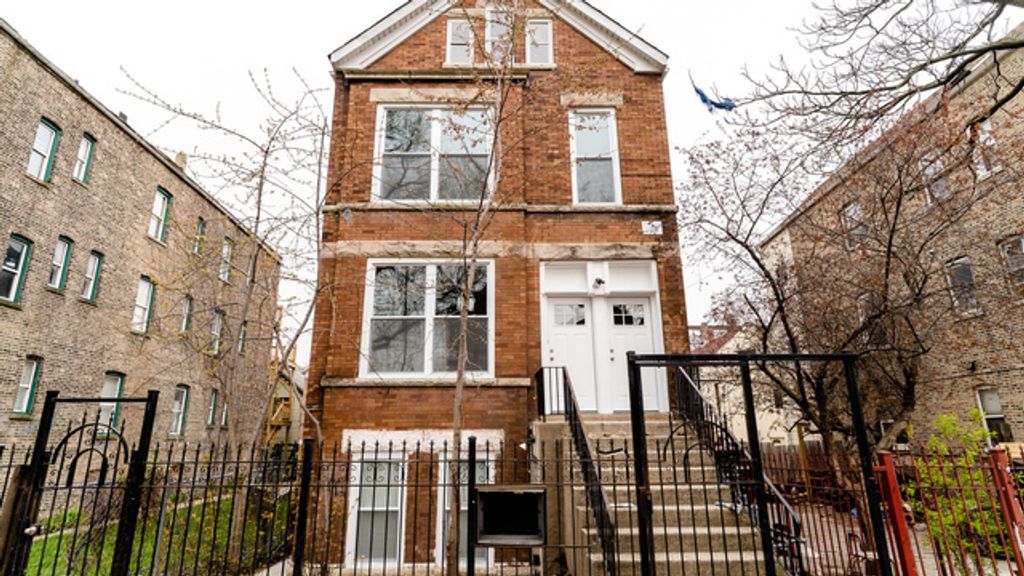2246 S Whipple Street 3R, Chicago, IL 60623
