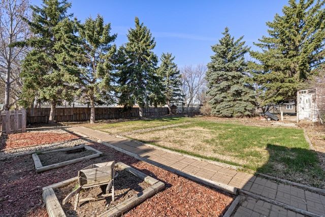 413 13th Ave. NE, Minot, ND 58703