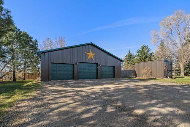 413 13th Ave. NE, Minot, ND 58703