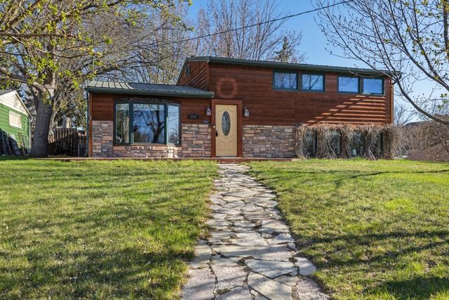 413 13th Ave. NE, Minot, ND 58703