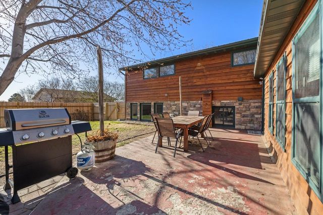 413 13th Ave. NE, Minot, ND 58703