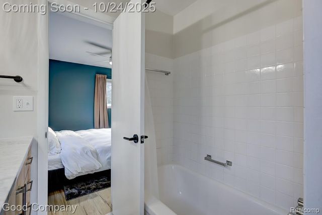 2991 Lanergan Drive, Troy, MI 48084