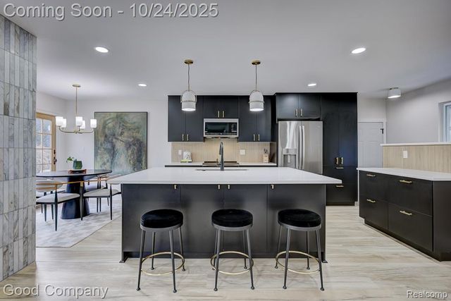 2991 Lanergan Drive, Troy, MI 48084