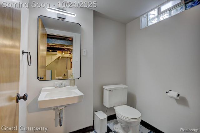 2991 Lanergan Drive, Troy, MI 48084