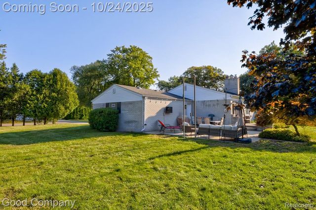 2991 Lanergan Drive, Troy, MI 48084