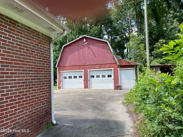 1610 Lexxington Drive, Elizabeth City, NC 27909