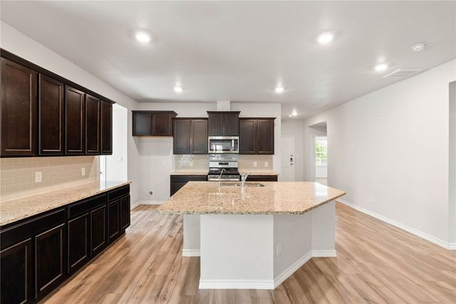 7825 Salais Dr, Corpus Christi, TX 78414