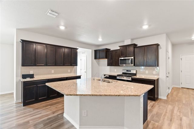 7825 Salais Dr, Corpus Christi, TX 78414