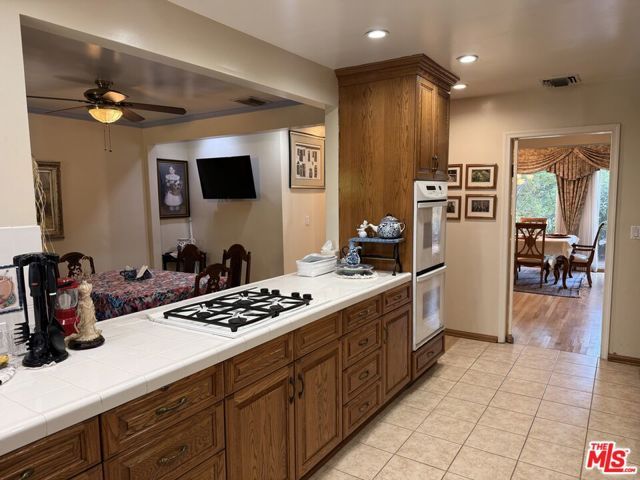 5429 Corbin Avenue, Los Angeles, CA 91356